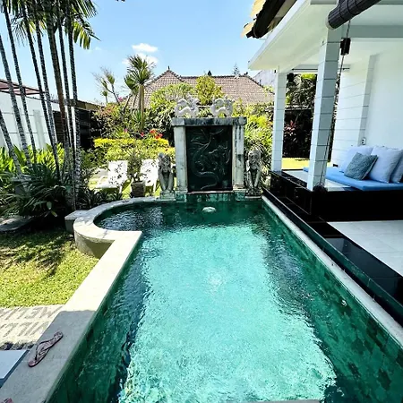 Canggu Center Tropical 2 Bedrooms Villa With Pool